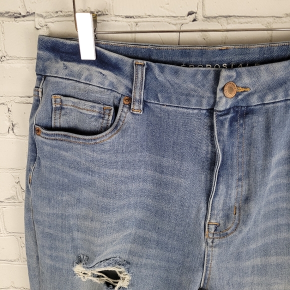 AEROPOSTALE | high rise curvy distressed chewed hem jeggings - Picture 4 of 7